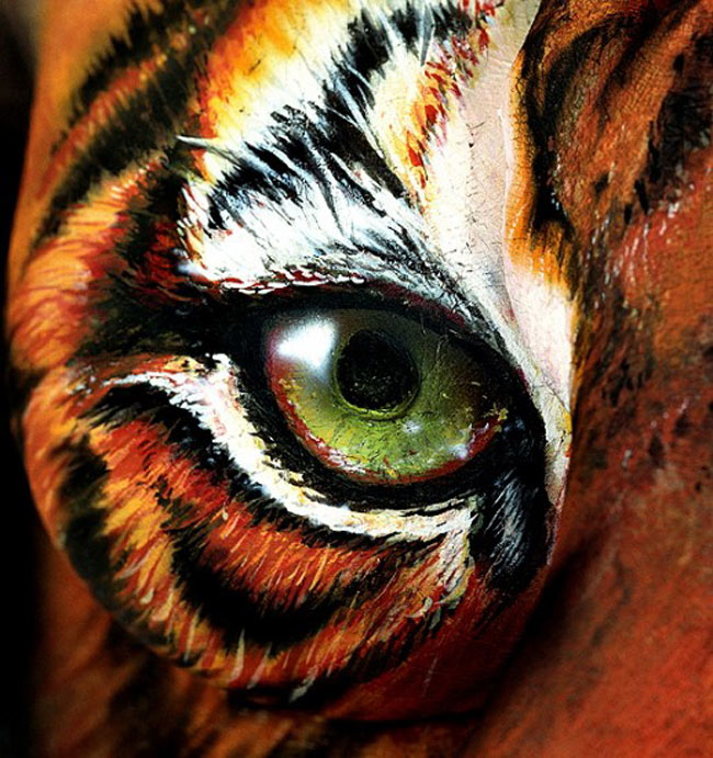 Ngòi vẽ tài hoa khắc họa được thần thái của đôi mắt hổ.